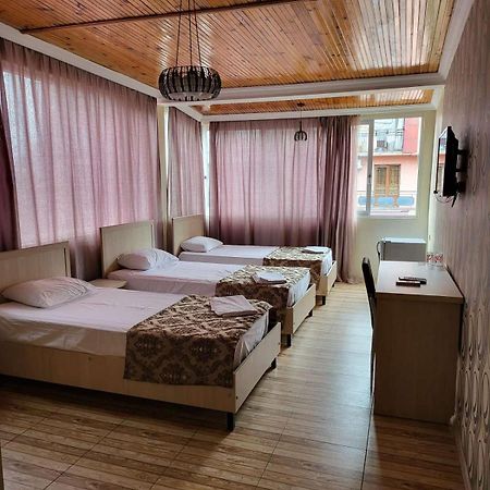 Hotel Elio Batoemi Buitenkant foto