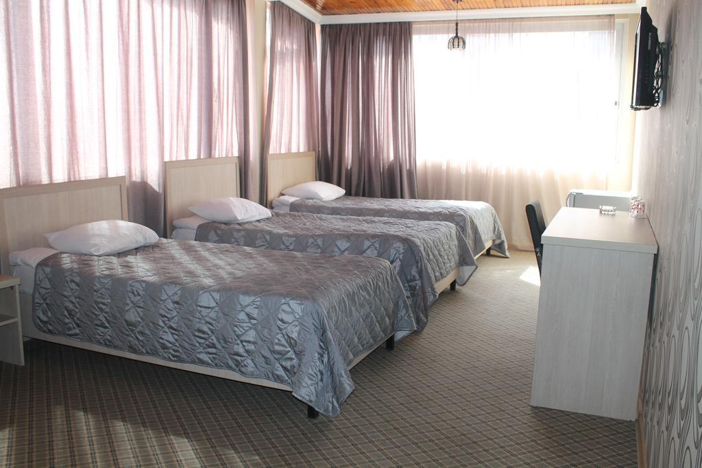 Hotel Elio Batoemi Buitenkant foto