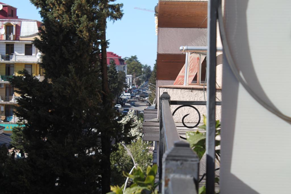 Hotel Elio Batoemi Buitenkant foto