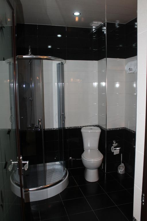 Hotel Elio Batoemi Buitenkant foto